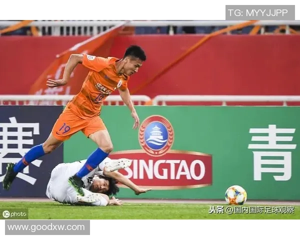 鲁能与上港激战正酣及时比分更新精彩瞬间全记录